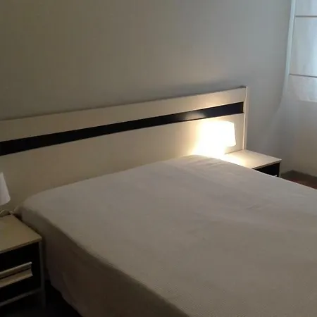 Flat * Baiona